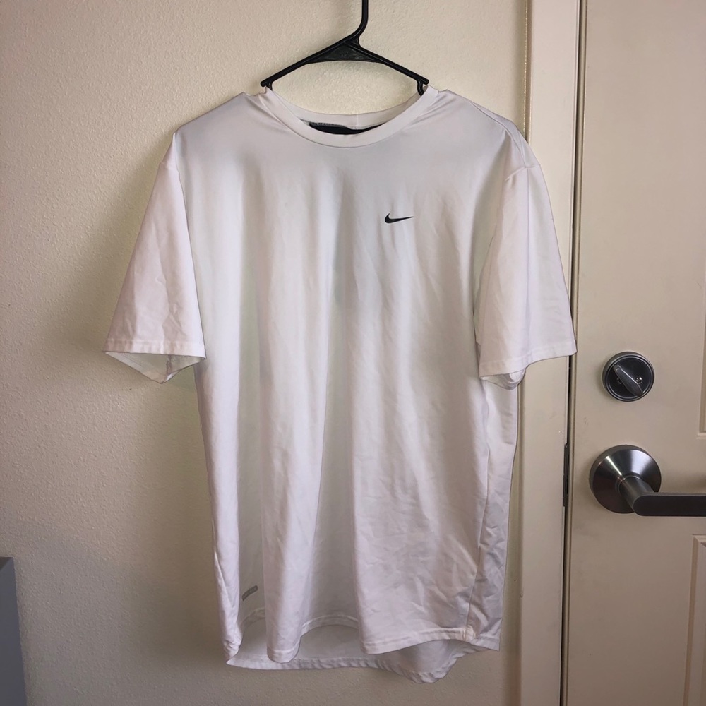 Nike Men’s Dri Fit T-Shirt With Mesh Spine